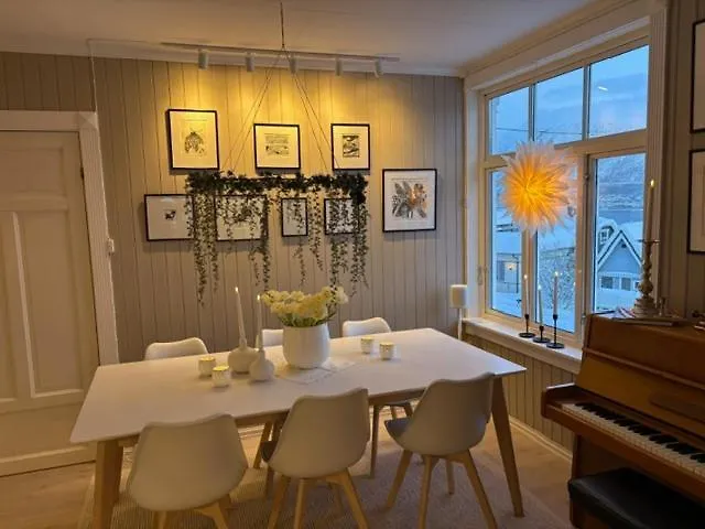 Flott I Sentrum Vakantiehuis