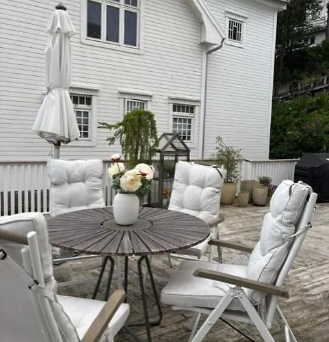Flott I Sentrum Vakantiehuis *